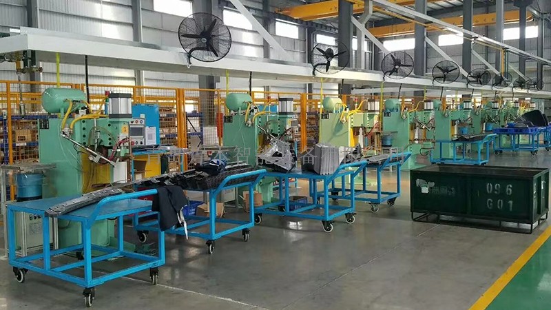 一汽大眾配套商安裝調(diào)試中頻點(diǎn)焊機(jī)