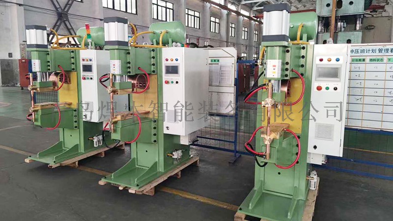 焊本中頻點(diǎn)焊機(jī)發(fā)貨中車1