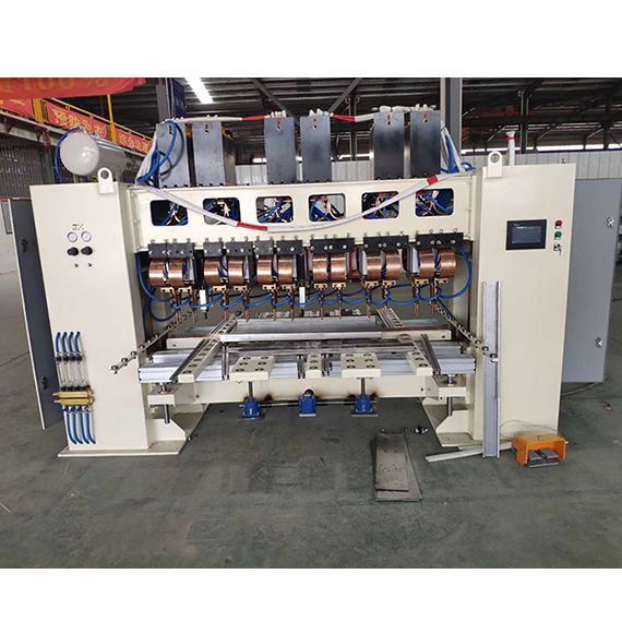 板材自動龍門點(diǎn)焊機(jī)